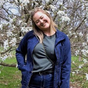 Meet your Posher, Alicia